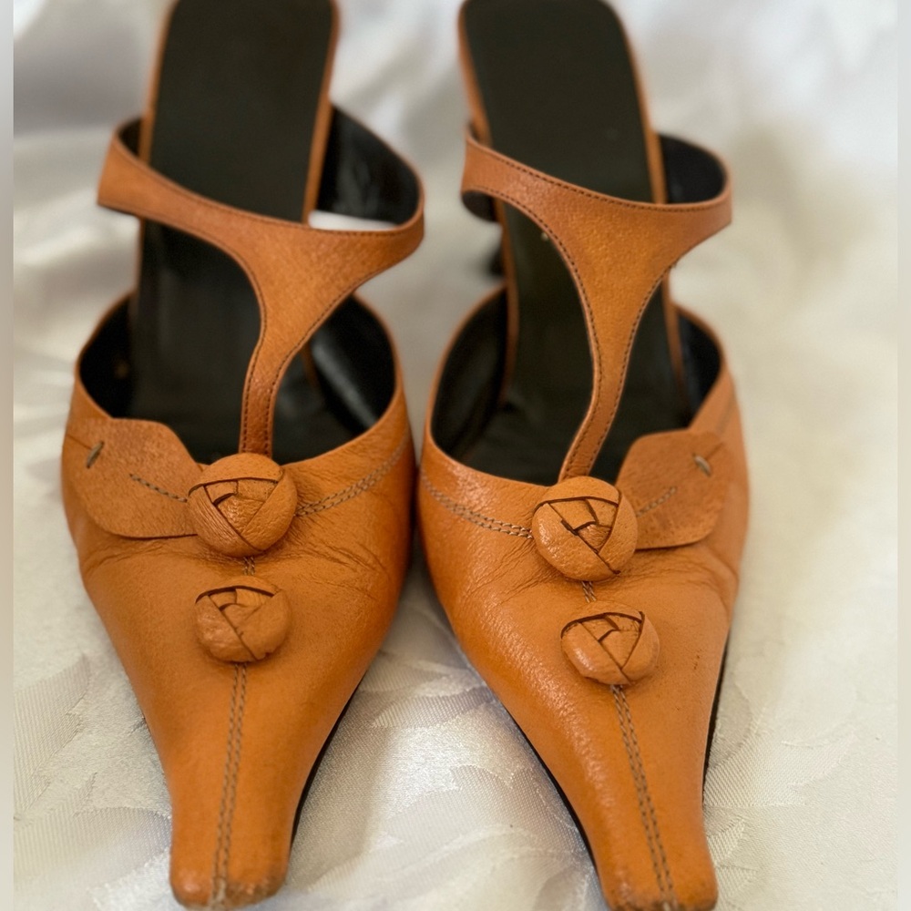 Prada y2k floral orange extended toe with rosette accents